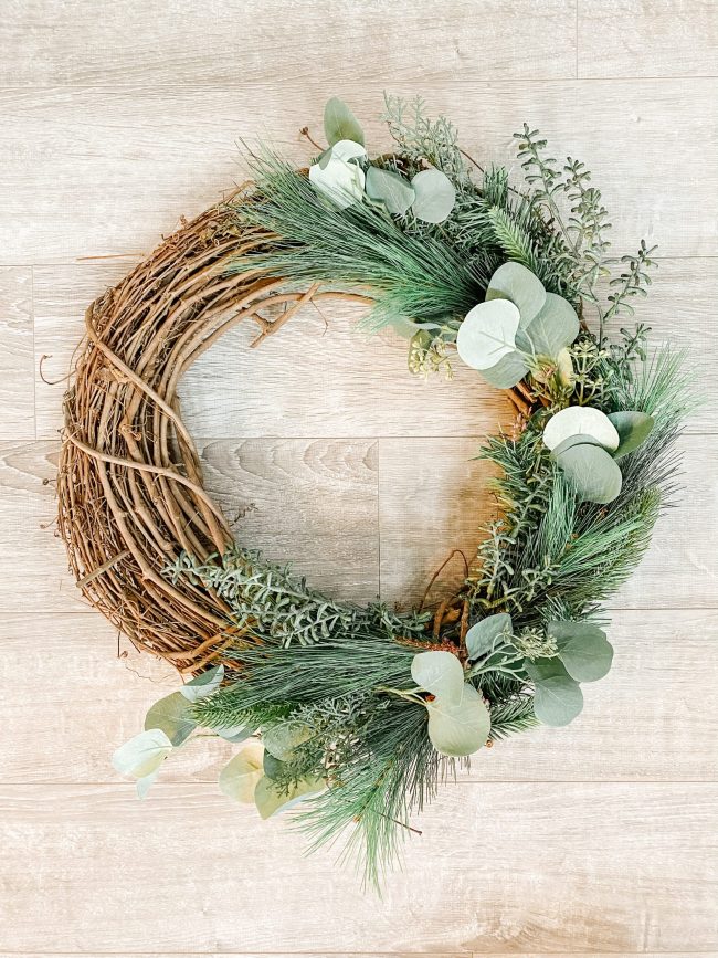 How to Make a Winter Wreath - Sprucing Up Mamahood Blog