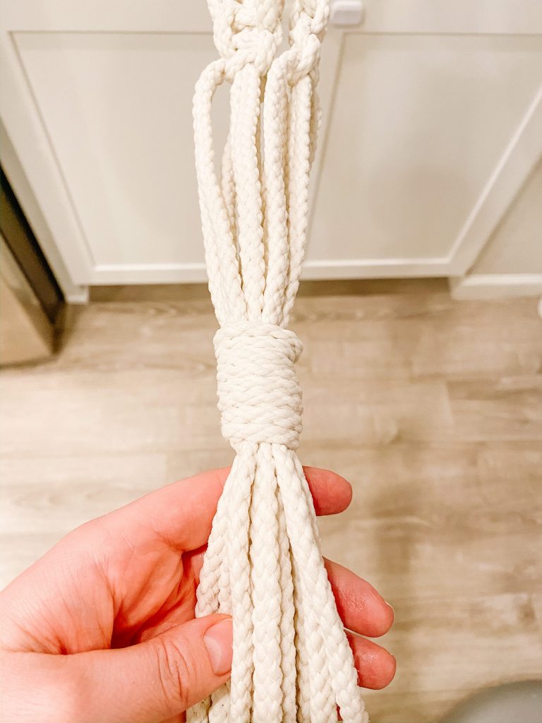 macrame gathering knot