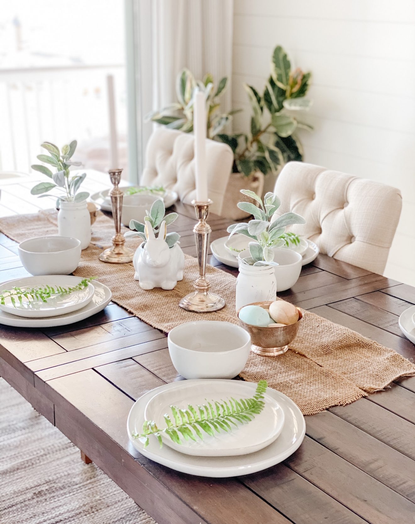 Simple Easter Table Decor - Sprucing Up Mamahood