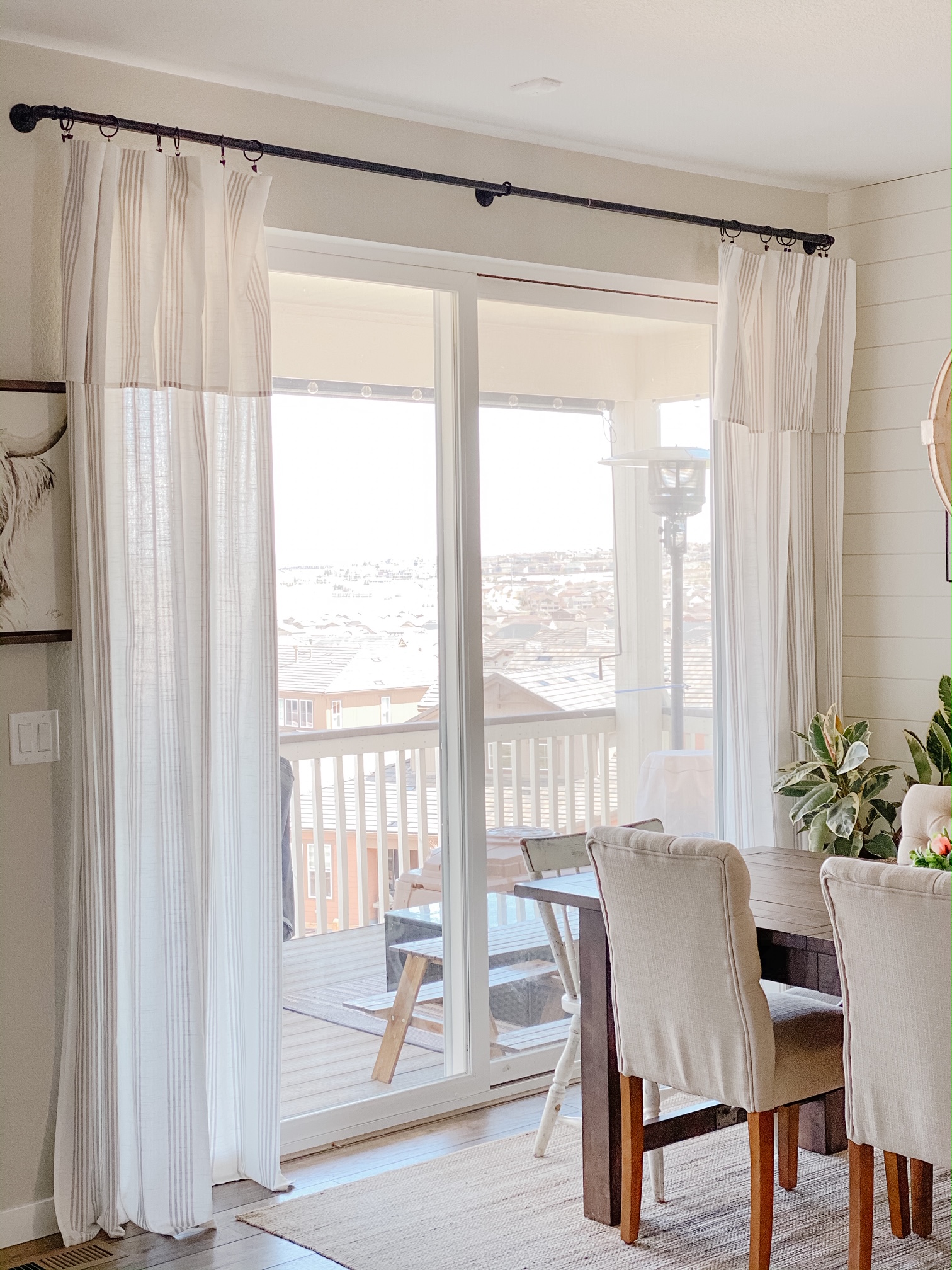 cheap curtain life hack! Making tablecloths into curtains