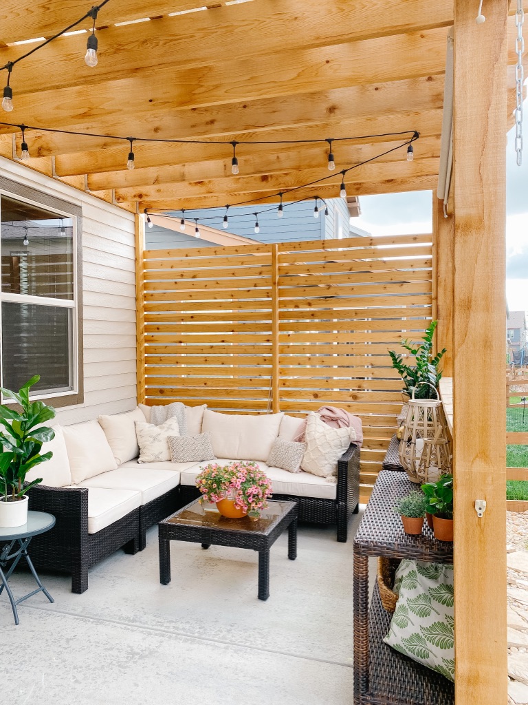 How to Build a Pergola on existing concrete patio - diy cedar pergola plans with wood slat privacy wall