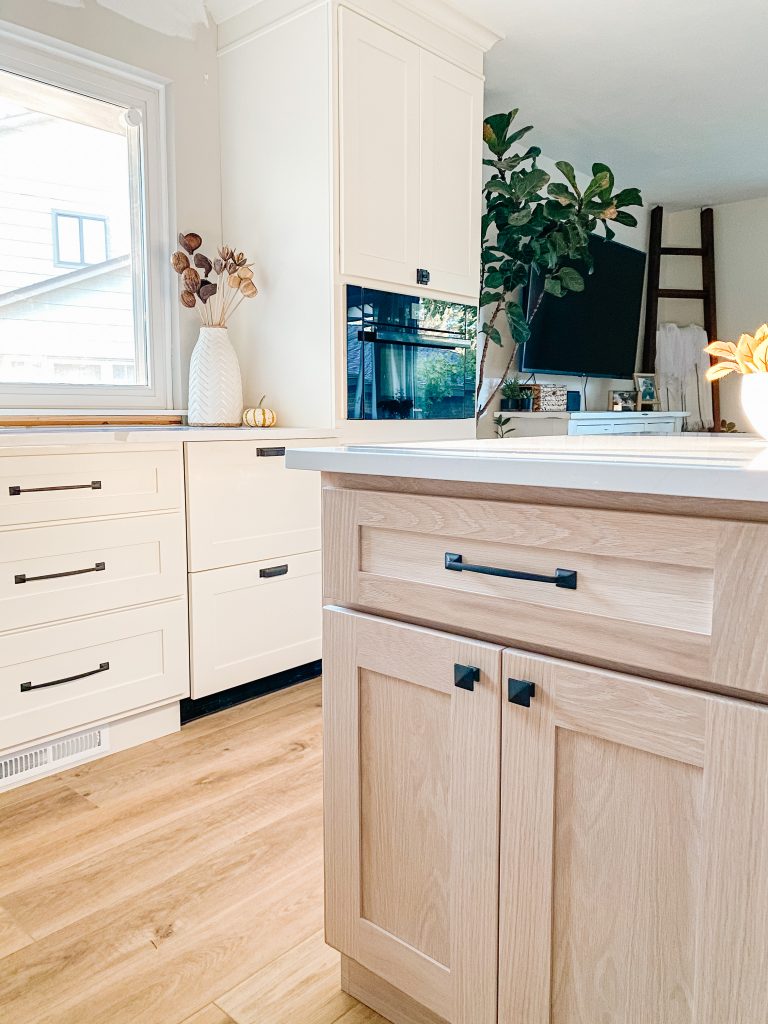 How To Mix And Match Cabinet Hardware