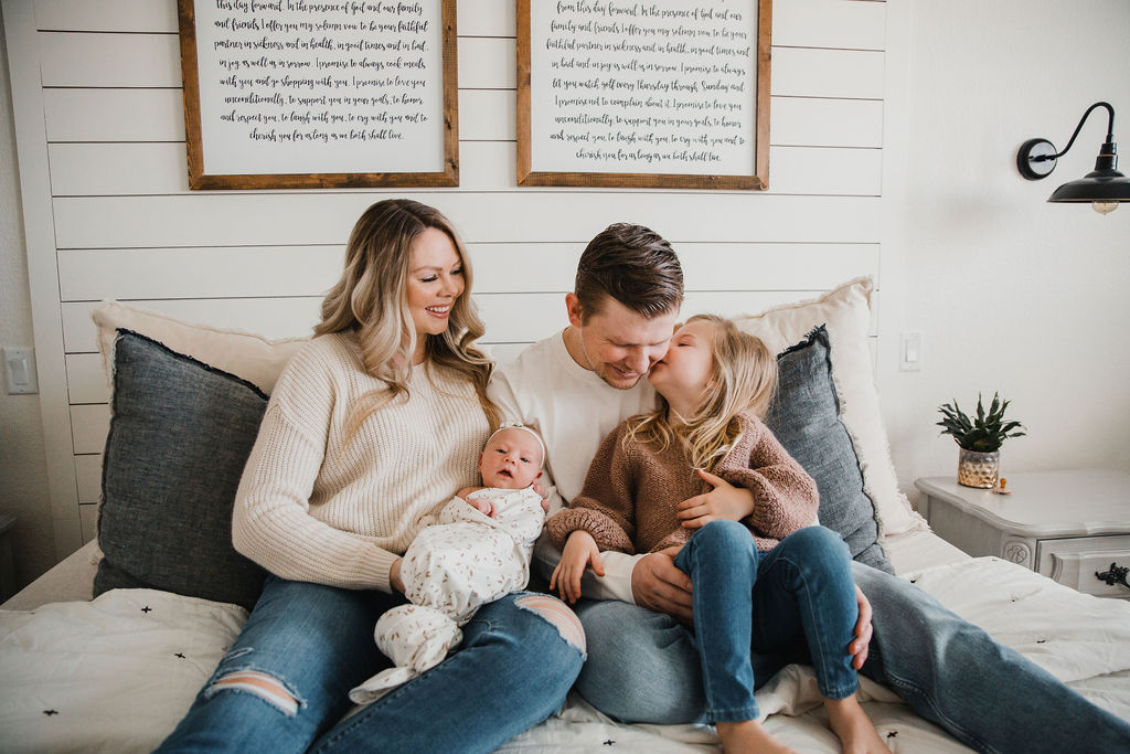 Candid photos make it so you can always remember how your newborn photoshoot went!