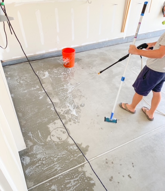 cleaning and degreasing garage floors before epoxy