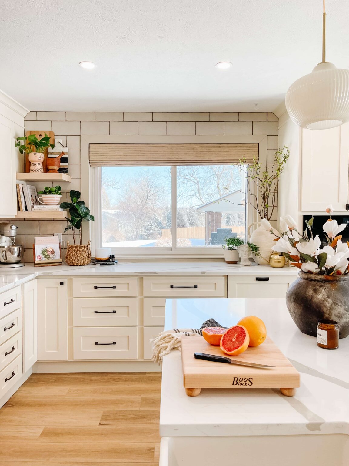 13 Easy and Functional Ways to Decorate your Kitchen Counters