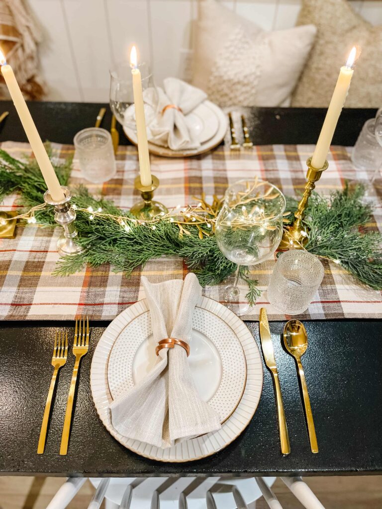 Simple Holiday Tablescape Idea