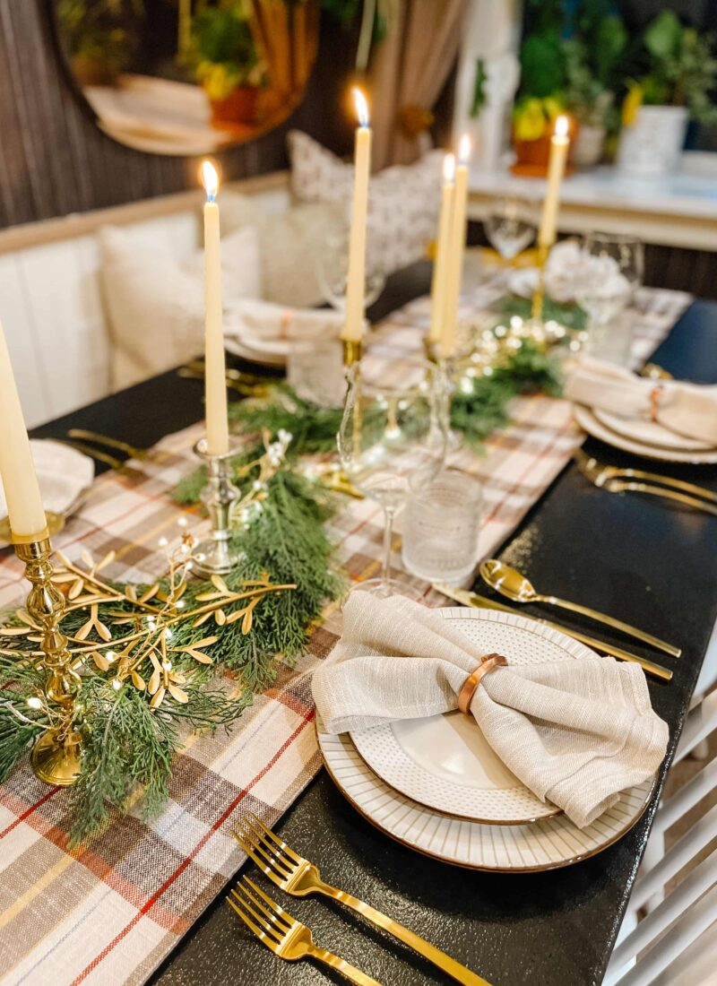 simple holiday tablescape idea