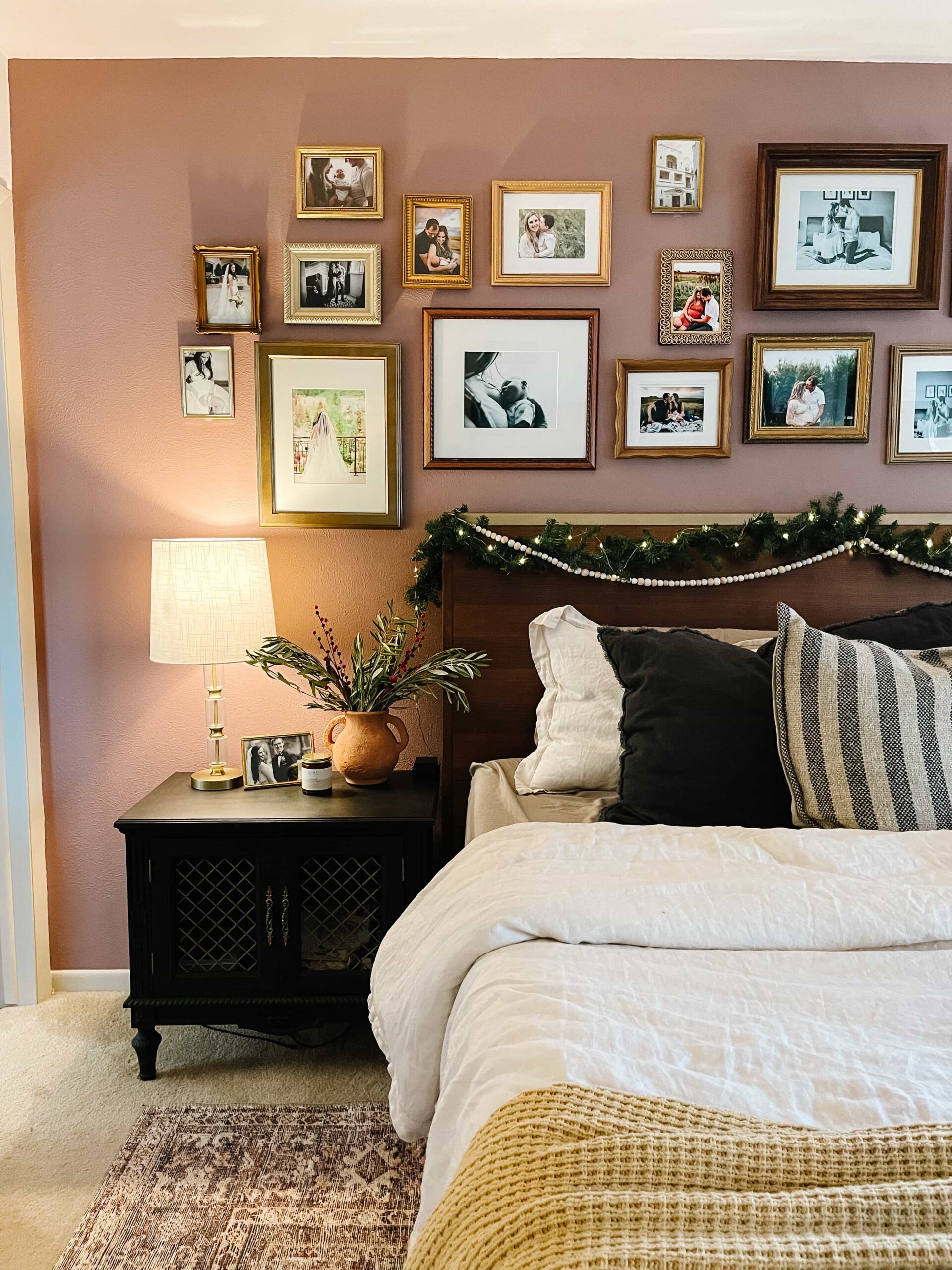 8 Ideas to Create a Cozy Winter Bedroom - Sprucing Up Mamahood