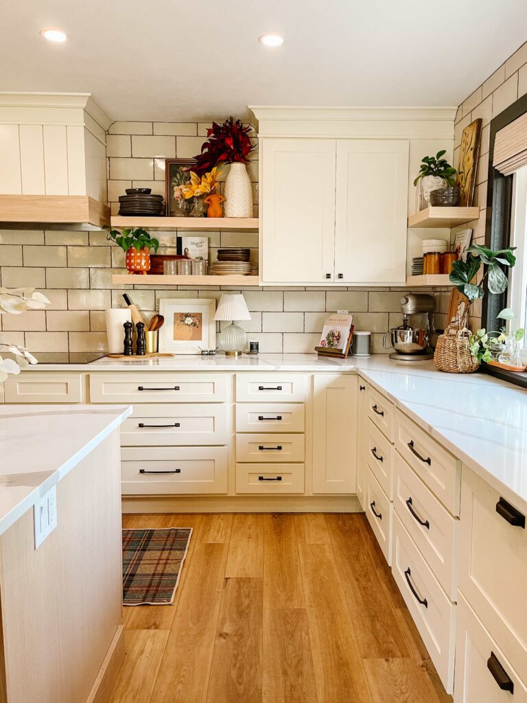 Example of curved corner cabinet  Corner kitchen cabinet, Corner shelves  kitchen, Kitchen shelf decor